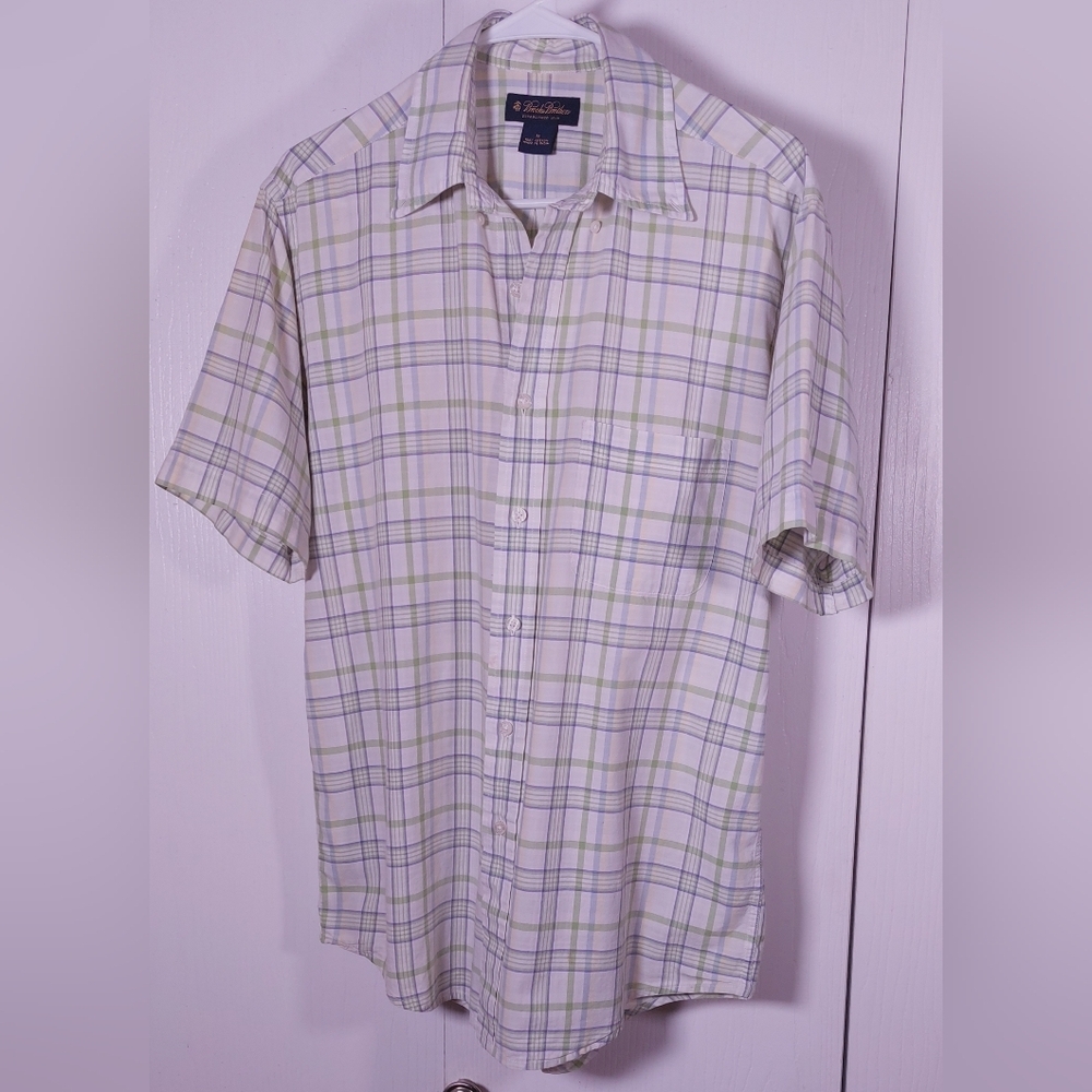 Brooks Brothers Mens Plaid 100% Cotton Size Medium Button Down Friday Shirt